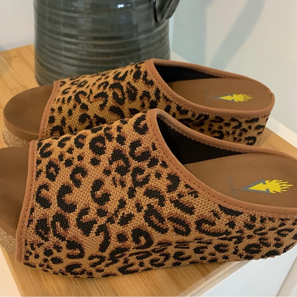 Volatile Sandals - Picture 4 of 7